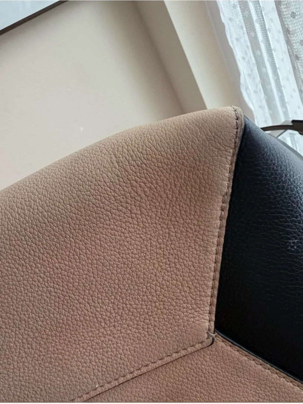 Louis Vuitton Lockme Cabas Tote MM Vanille Noir Grained Calf Leather Silver Lock